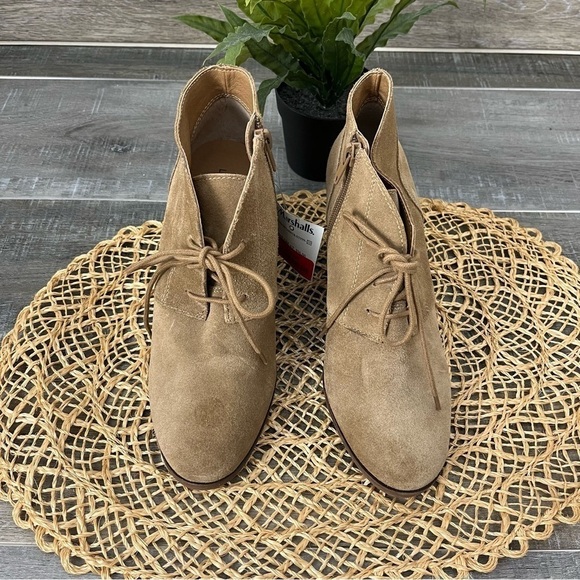 LUCKY Shylow Beige Wedge Zippered Ankle Boot Size 7 - Picture 7 of 13